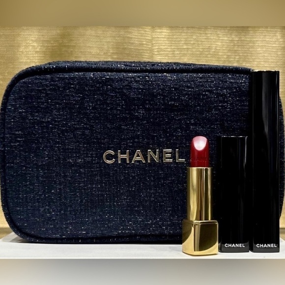 CHANEL Other - CHANEL• Holiday Allure Beauty Set